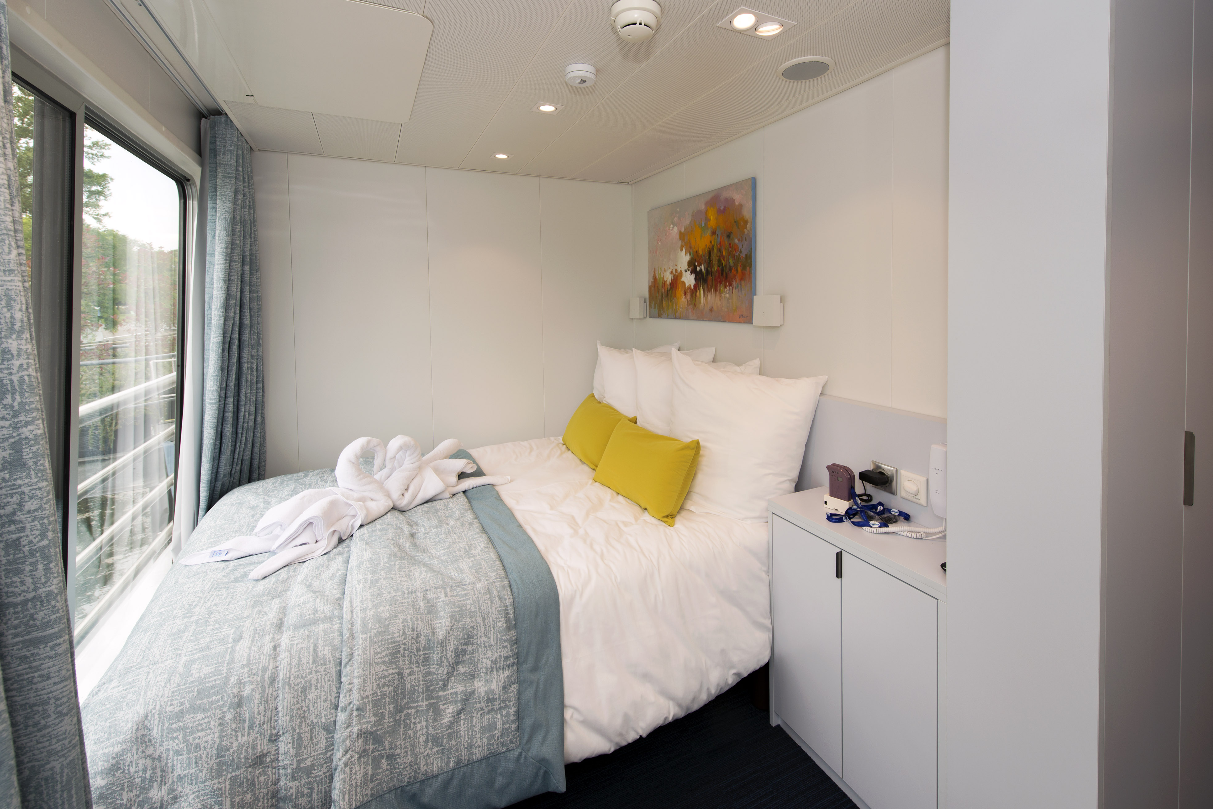 CroisiEurope MS Douce France Accessible Cabin.jpg